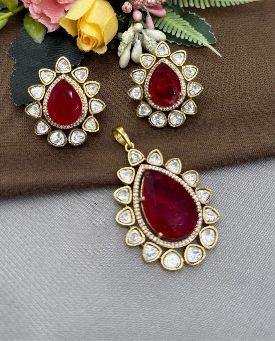 Red Doublet Pendant Set
