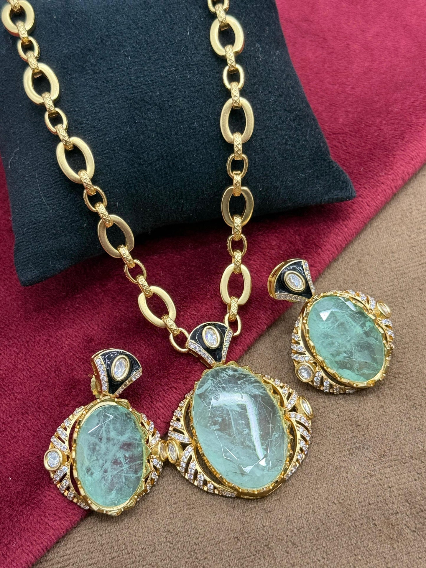 Fusion Mint Doublet Pendent set
