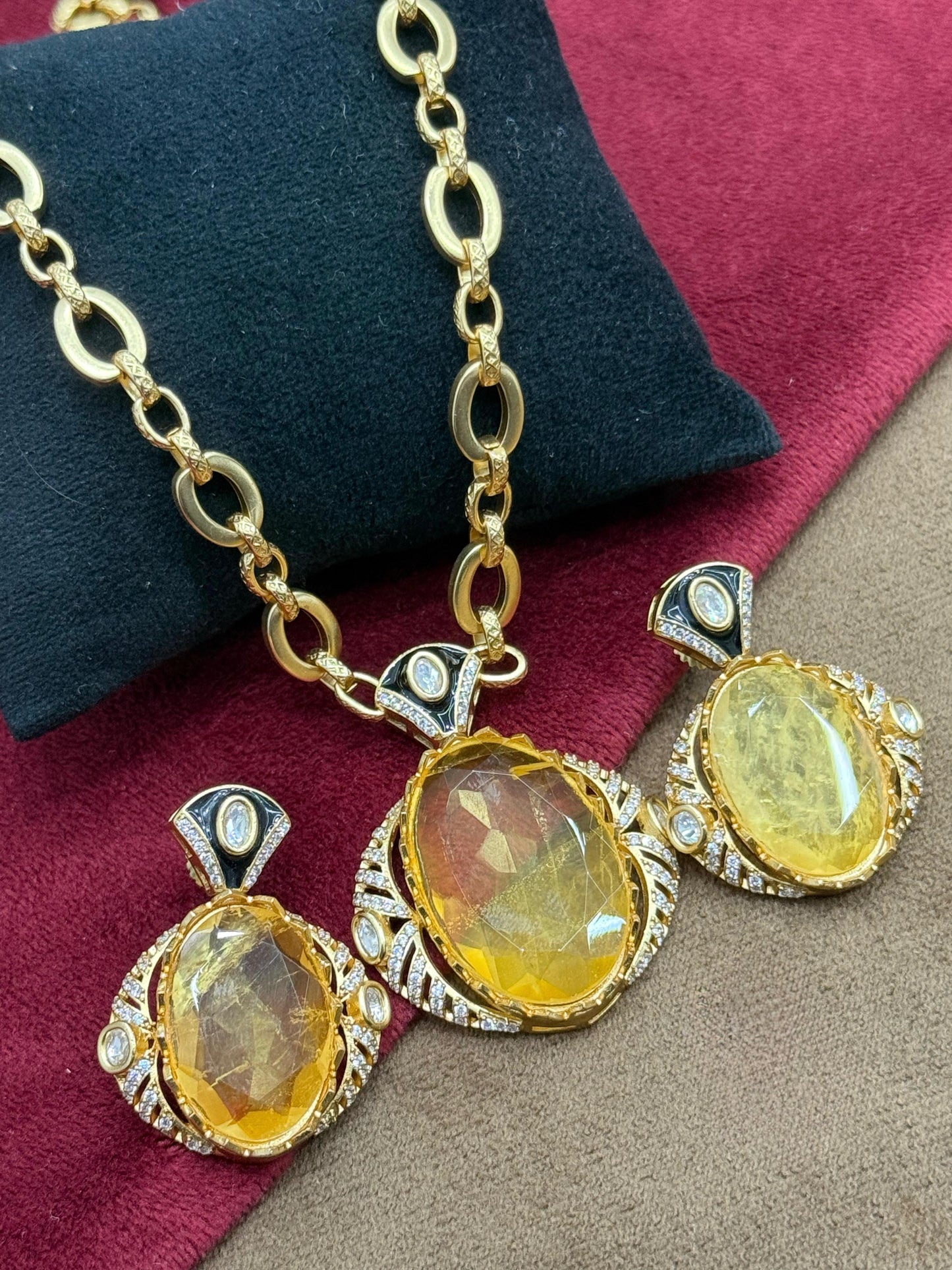 Fusion Yellow Doublet Pendent set