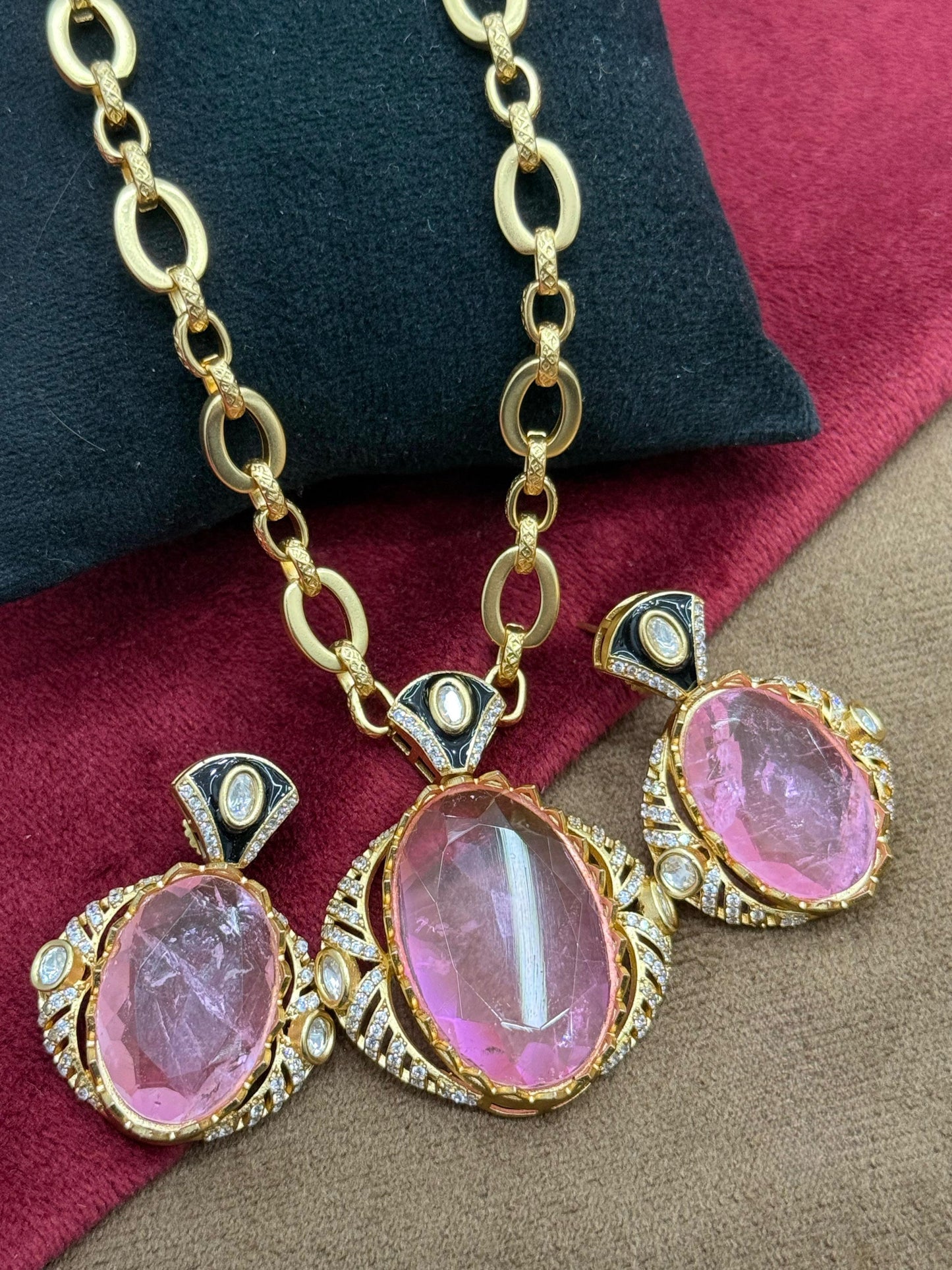 Fusion Pink Doublet Pendent set