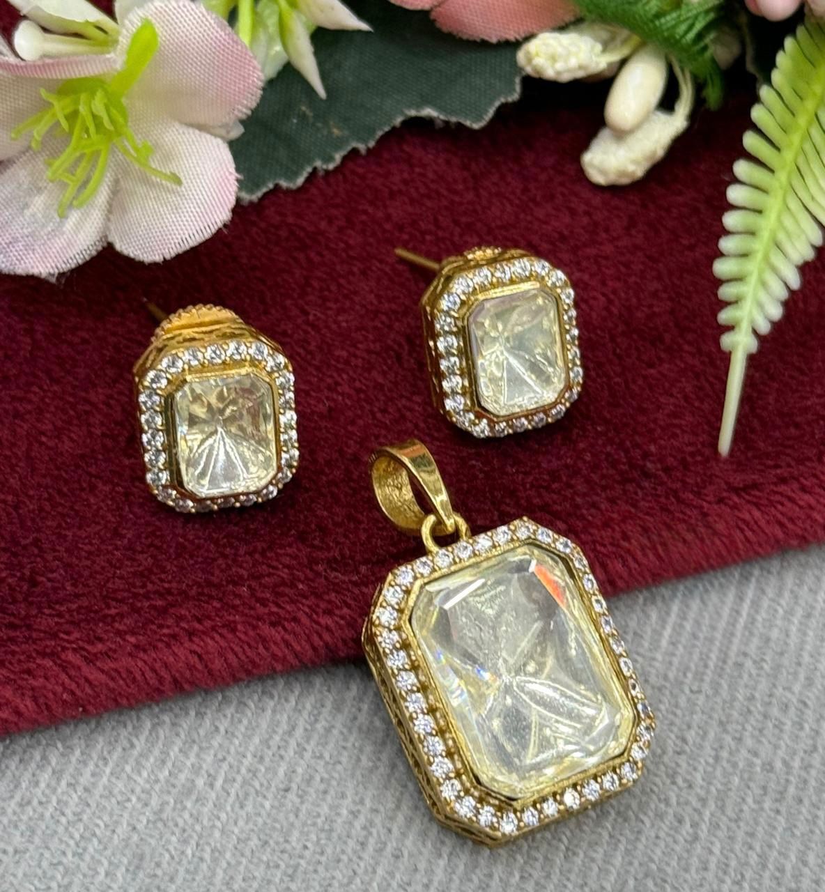 Uncut Polki Pendant Set