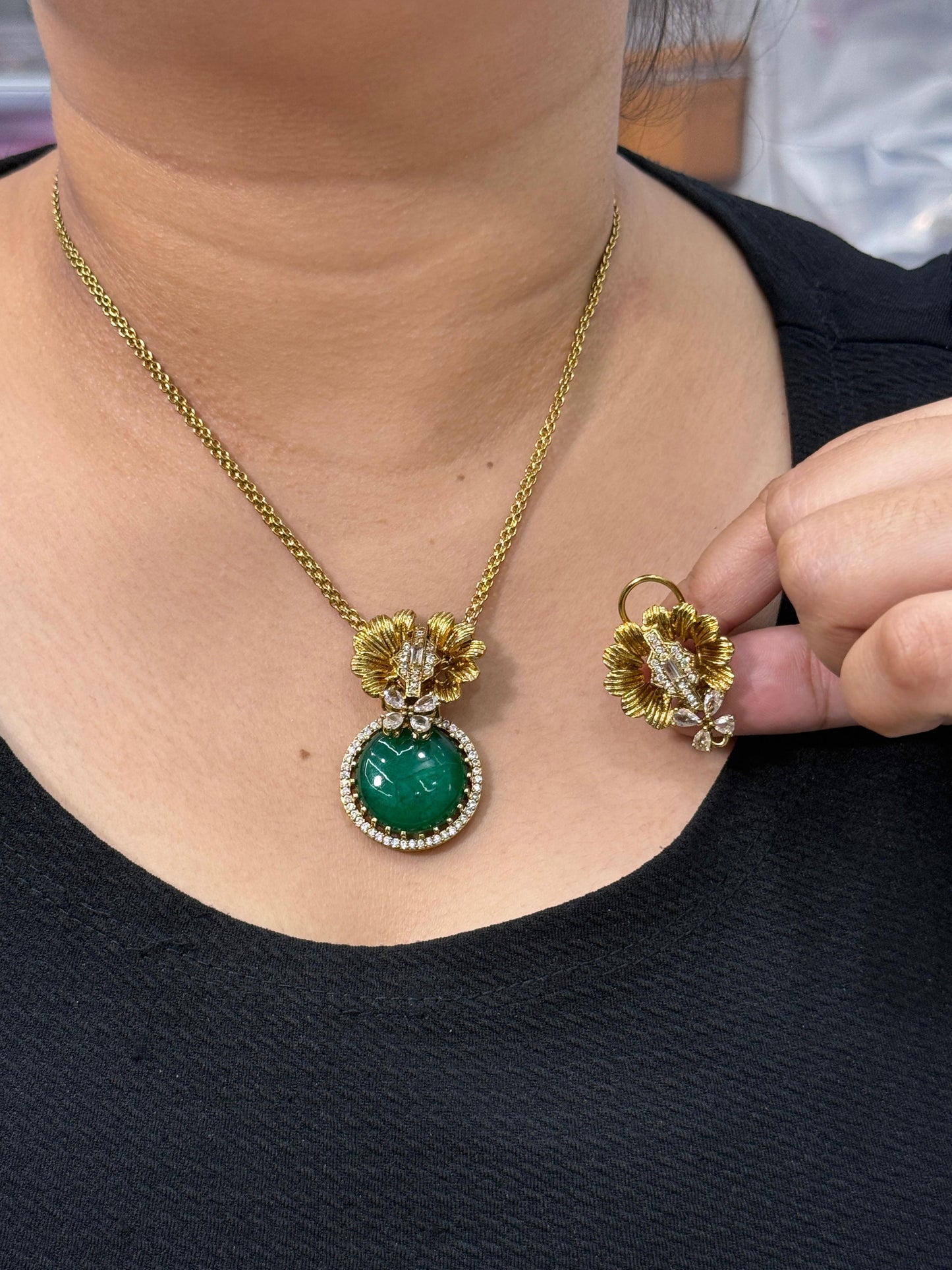 Floral Green Kundan Pendant Set