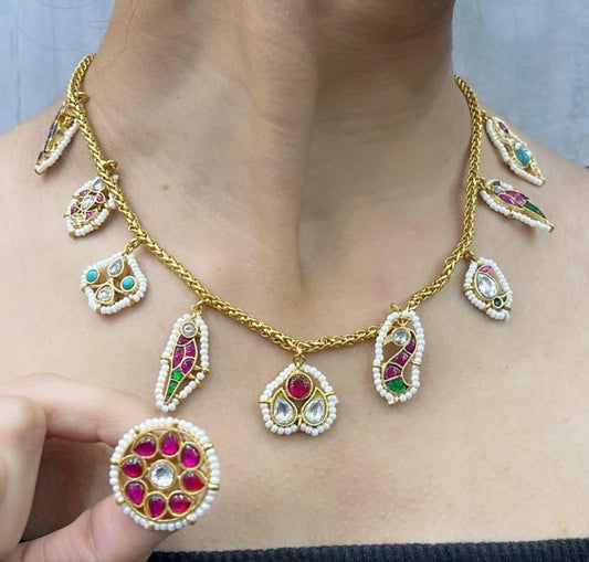 Charming Pachi Motives With Chain Necklace