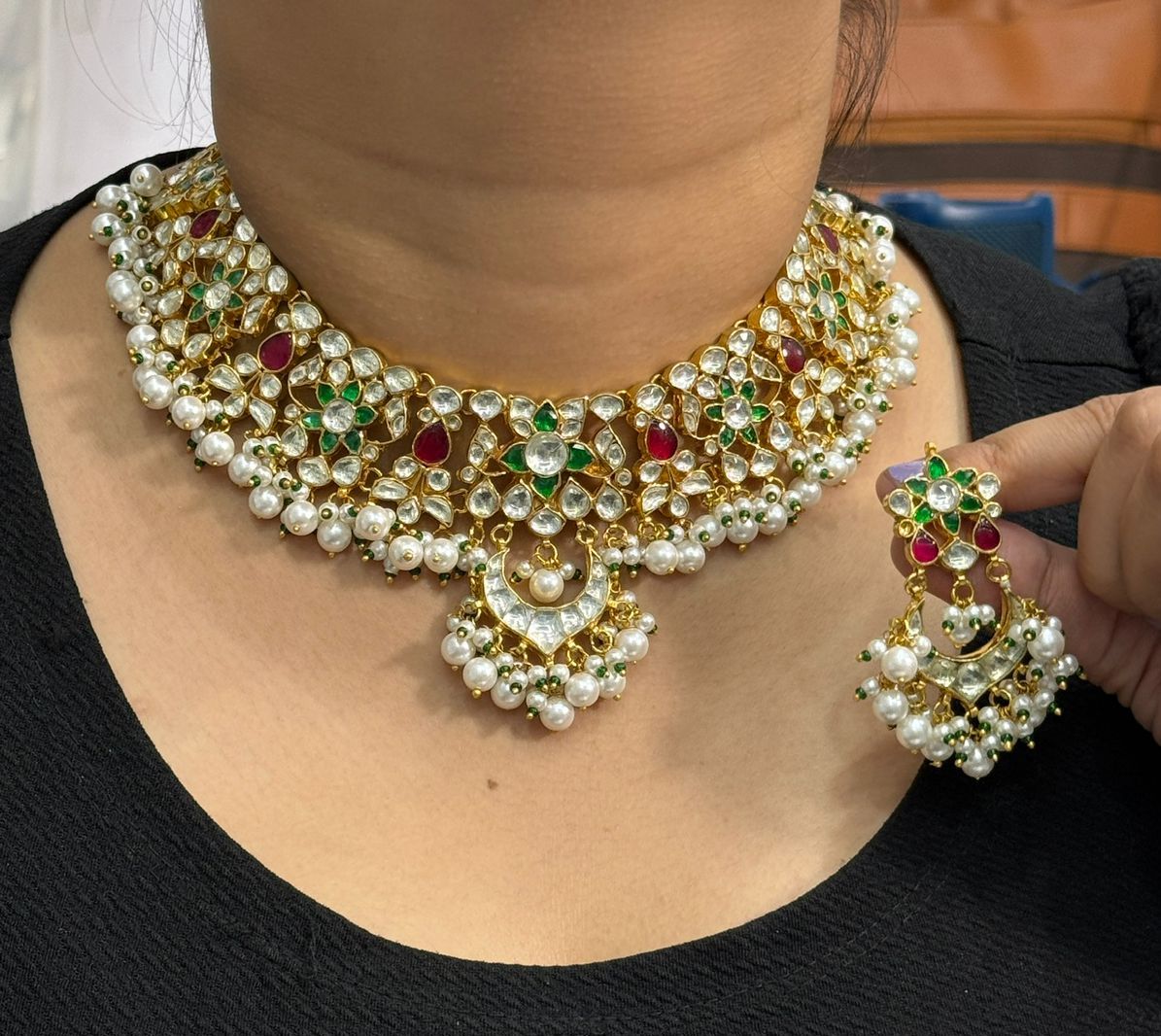 Multi Stone And Beading Choker With Paachi Kundan