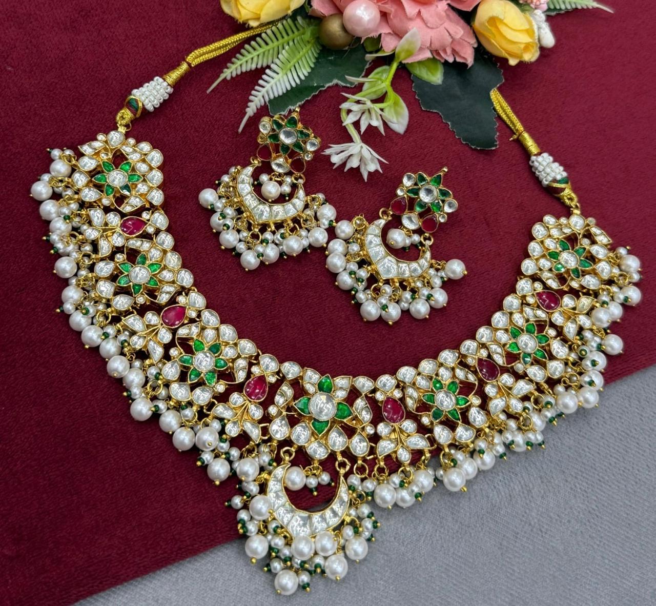 Multi Stone And Beading Choker With Paachi Kundan
