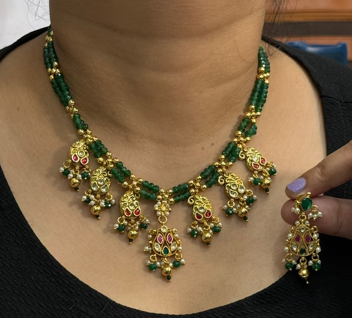 Double Line Beading With Gold Polish Motives Necklace