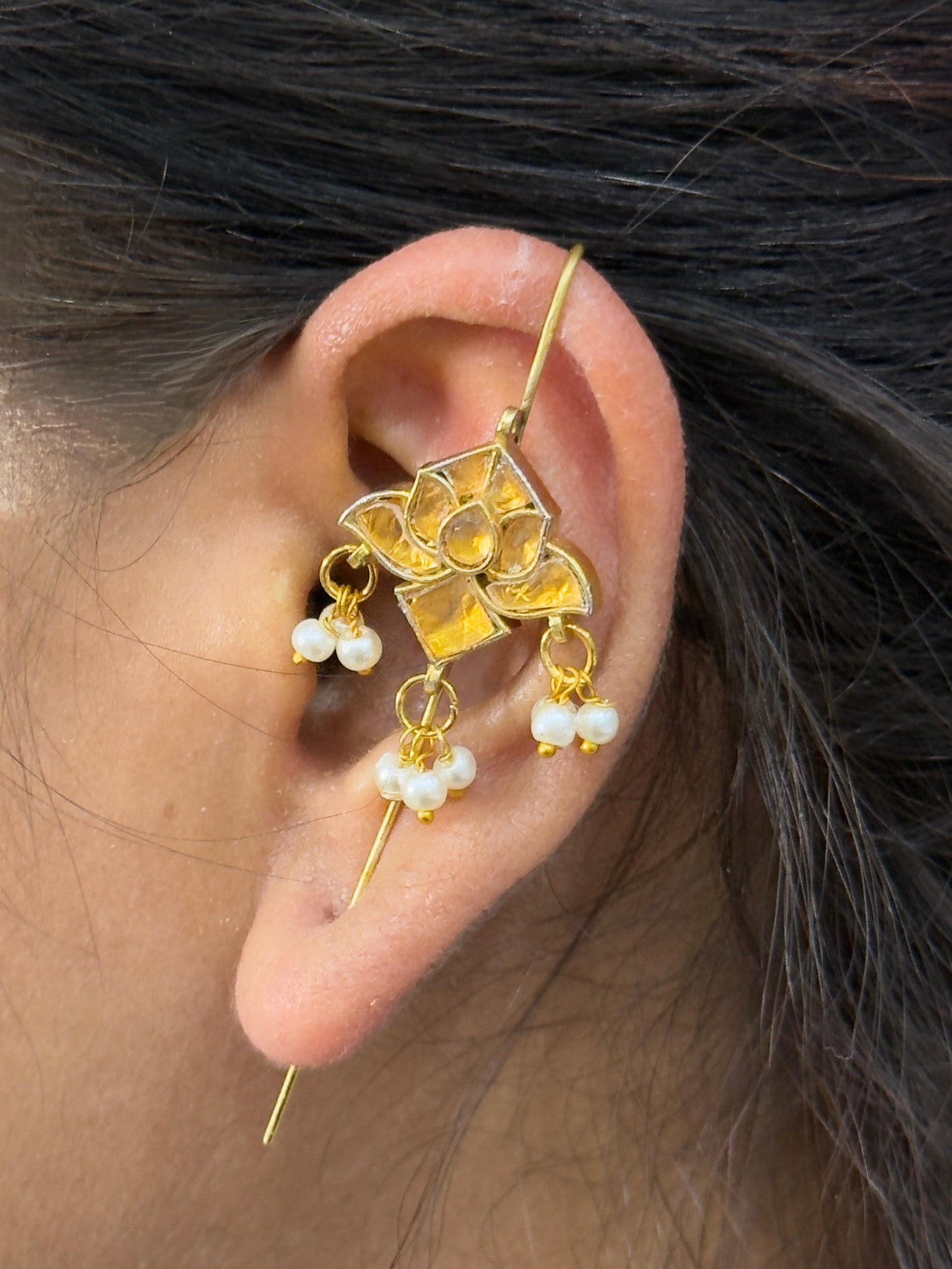 Takkar Kundan Lotus Earcuff