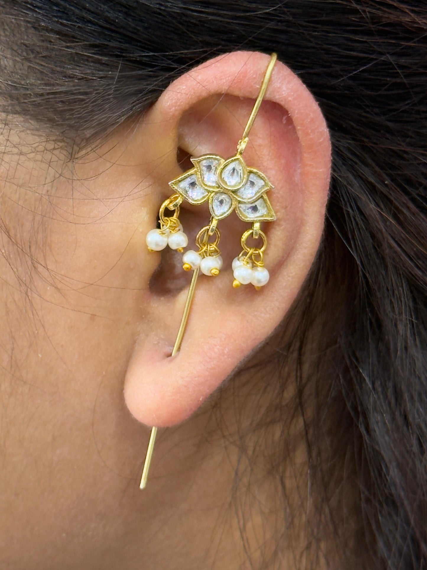Traditional Lotus Motiff White Earcuff