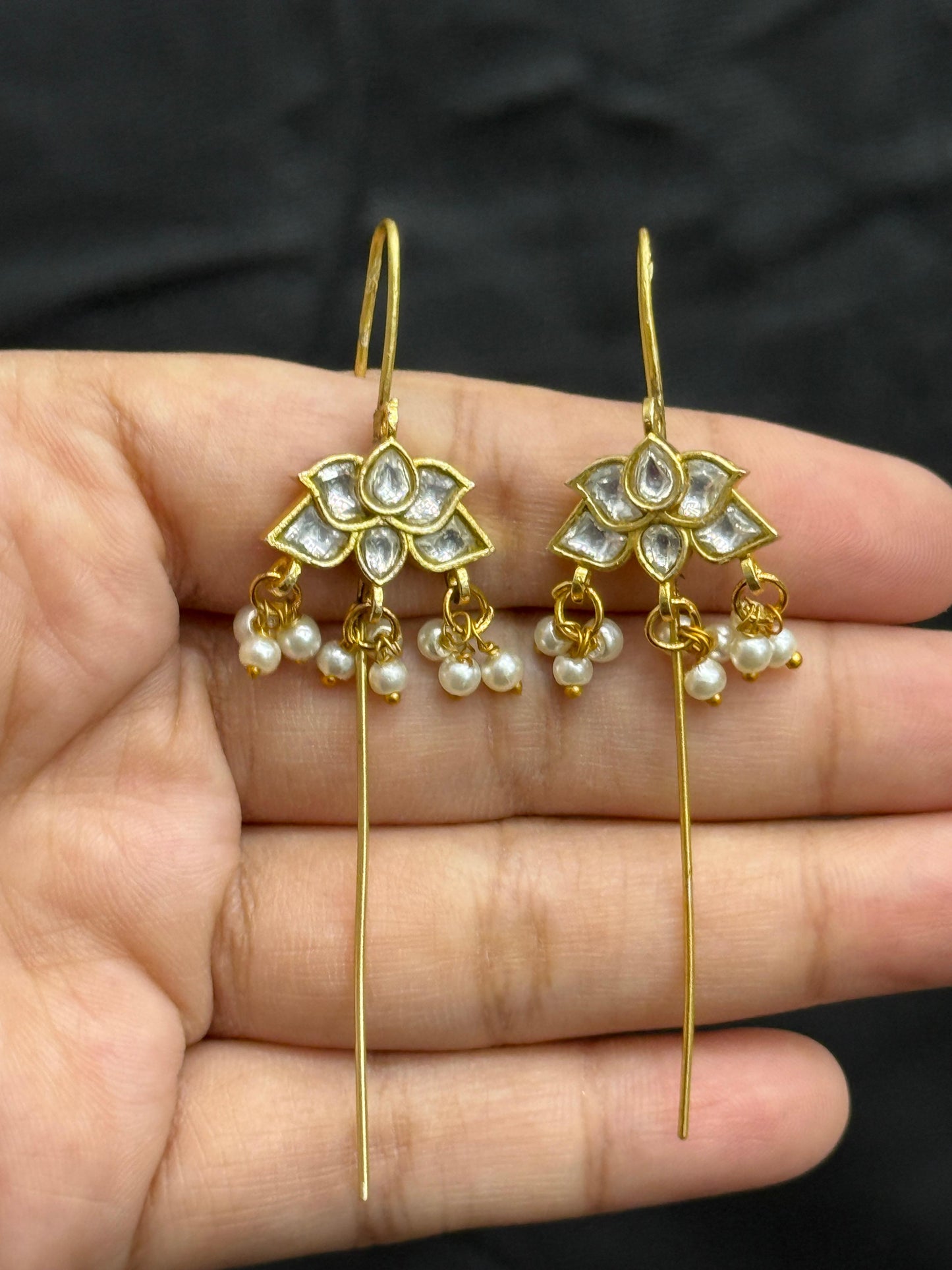 Traditional Lotus Motiff White Earcuff