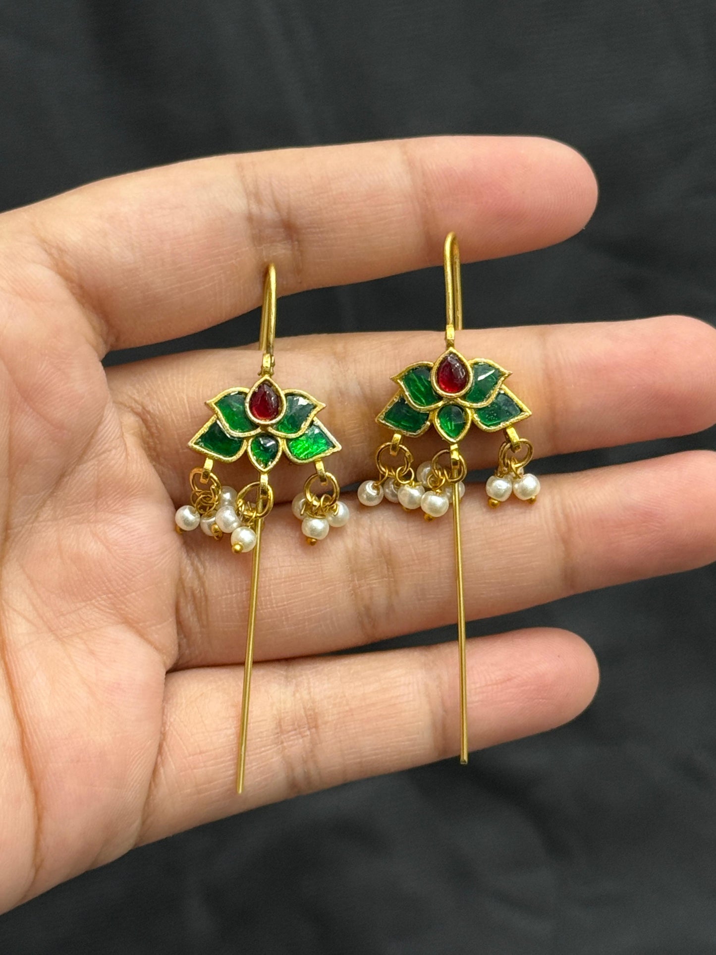 Traditional Lotus Motiff Red With Green Earcuff