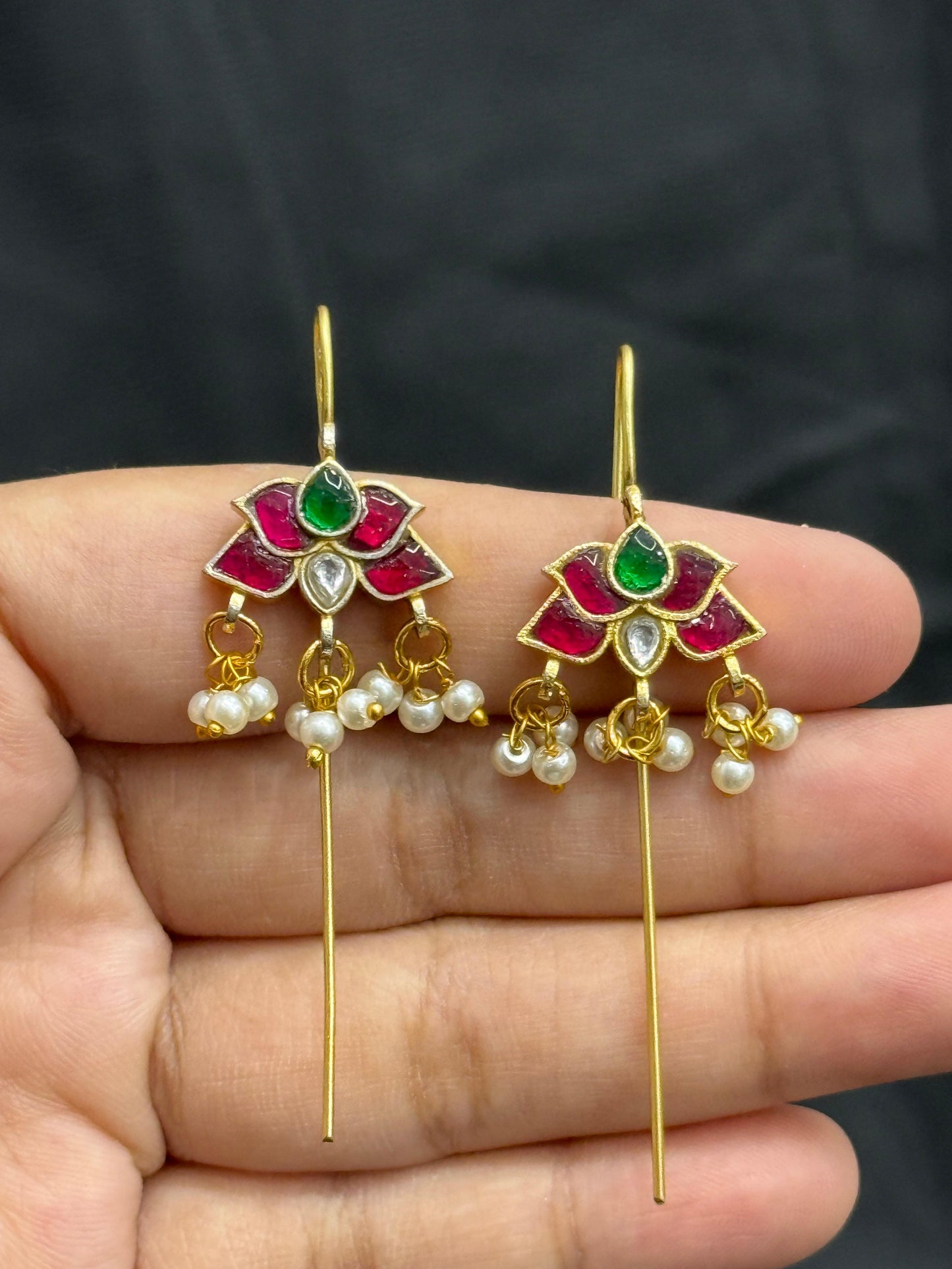 Traditional Lotus Motiff Ruby With Green Earcuff