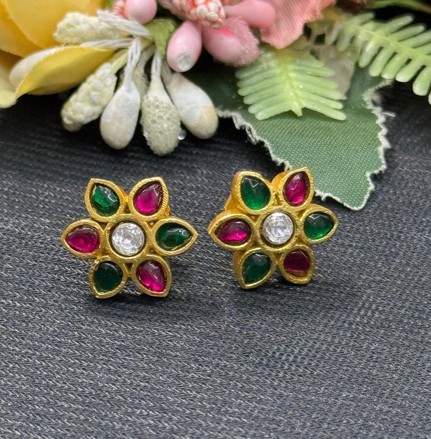 Kundan Petal Multi Studs