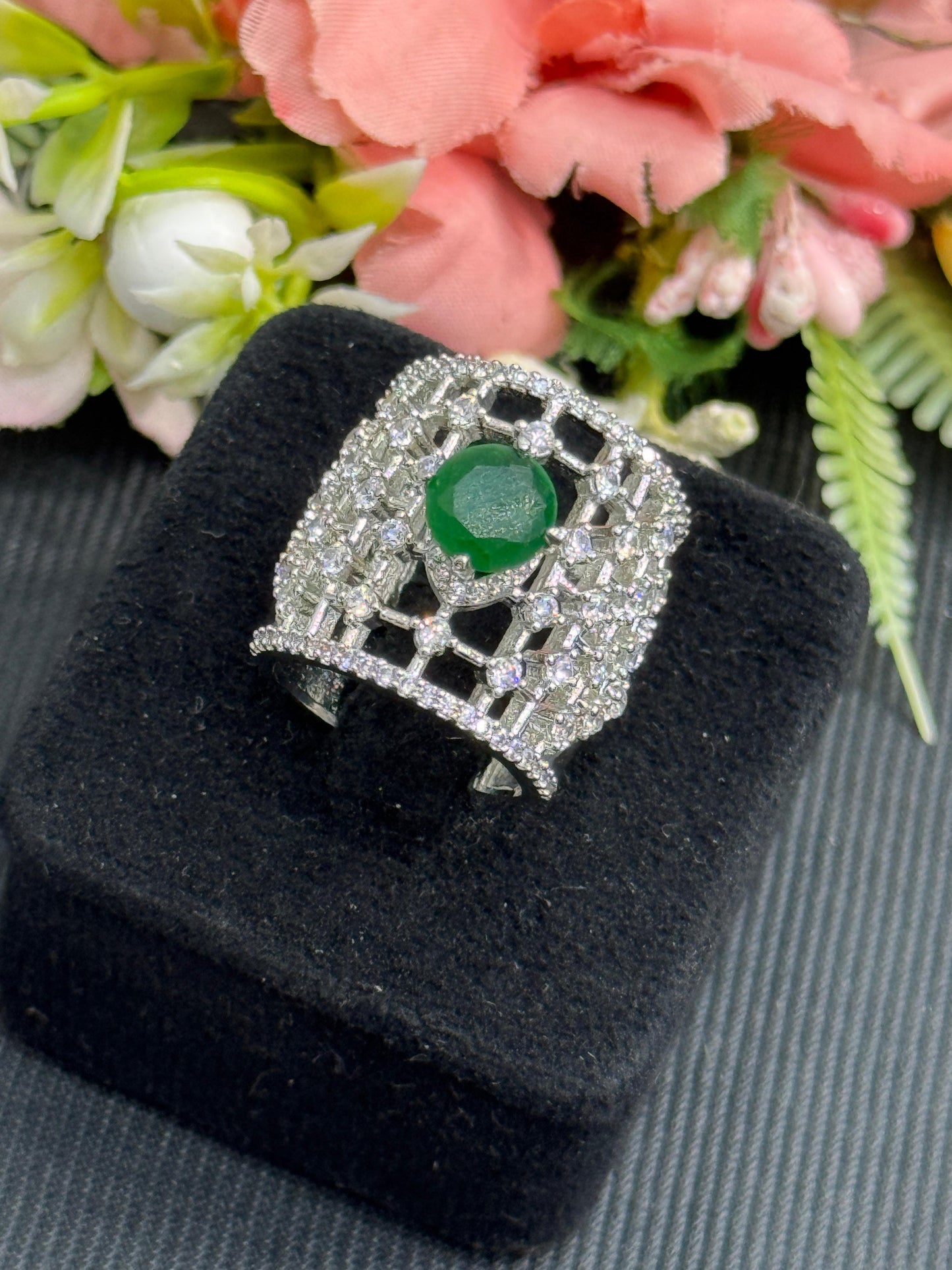 Cocktail With Zircon Green Ring
