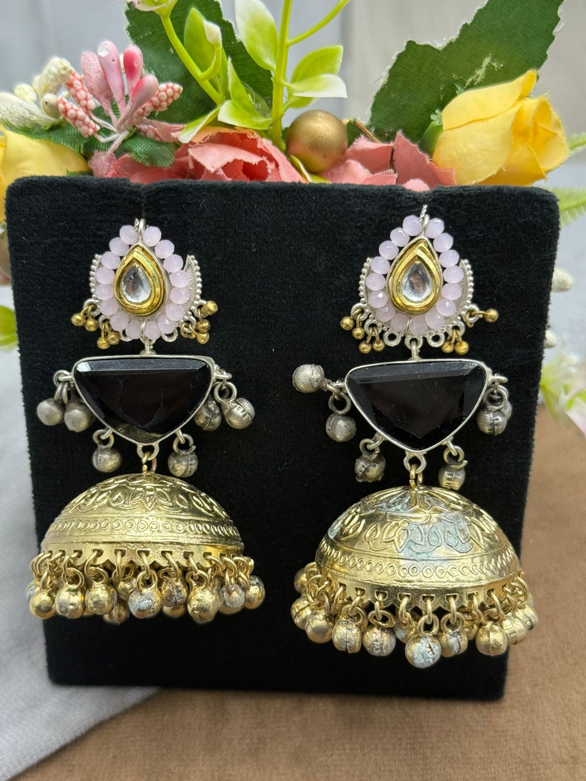 Ethnic Black Stone Kundan Jhumka Earrings in Antique Gold