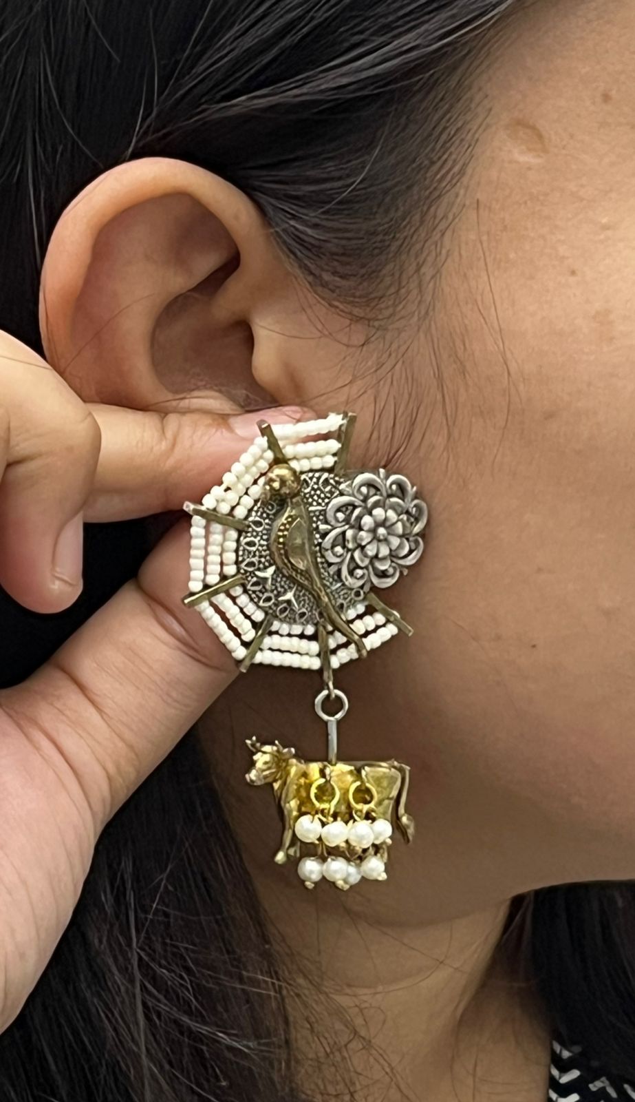 Sparrow Silver look alike earring Hanging nandi For Women
