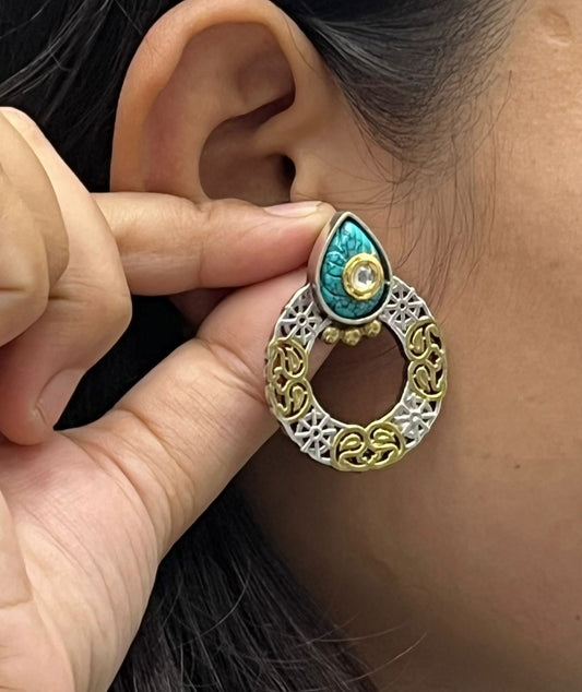 Round silver look alike Dual tone earrings in turquoise for women