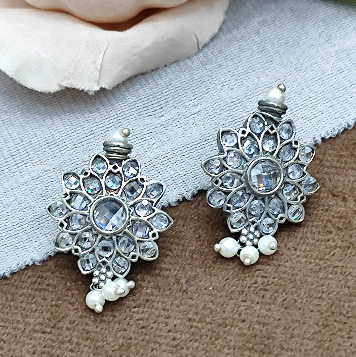 Sparkling Floral Kundan Stud Earrings with White Stones & Pearl Drops