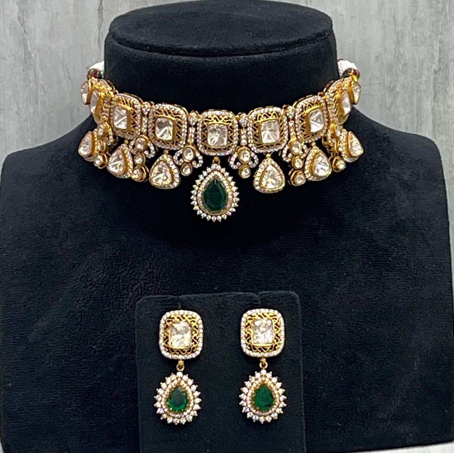 Sunheri Mossanite Kundan Choker for woman