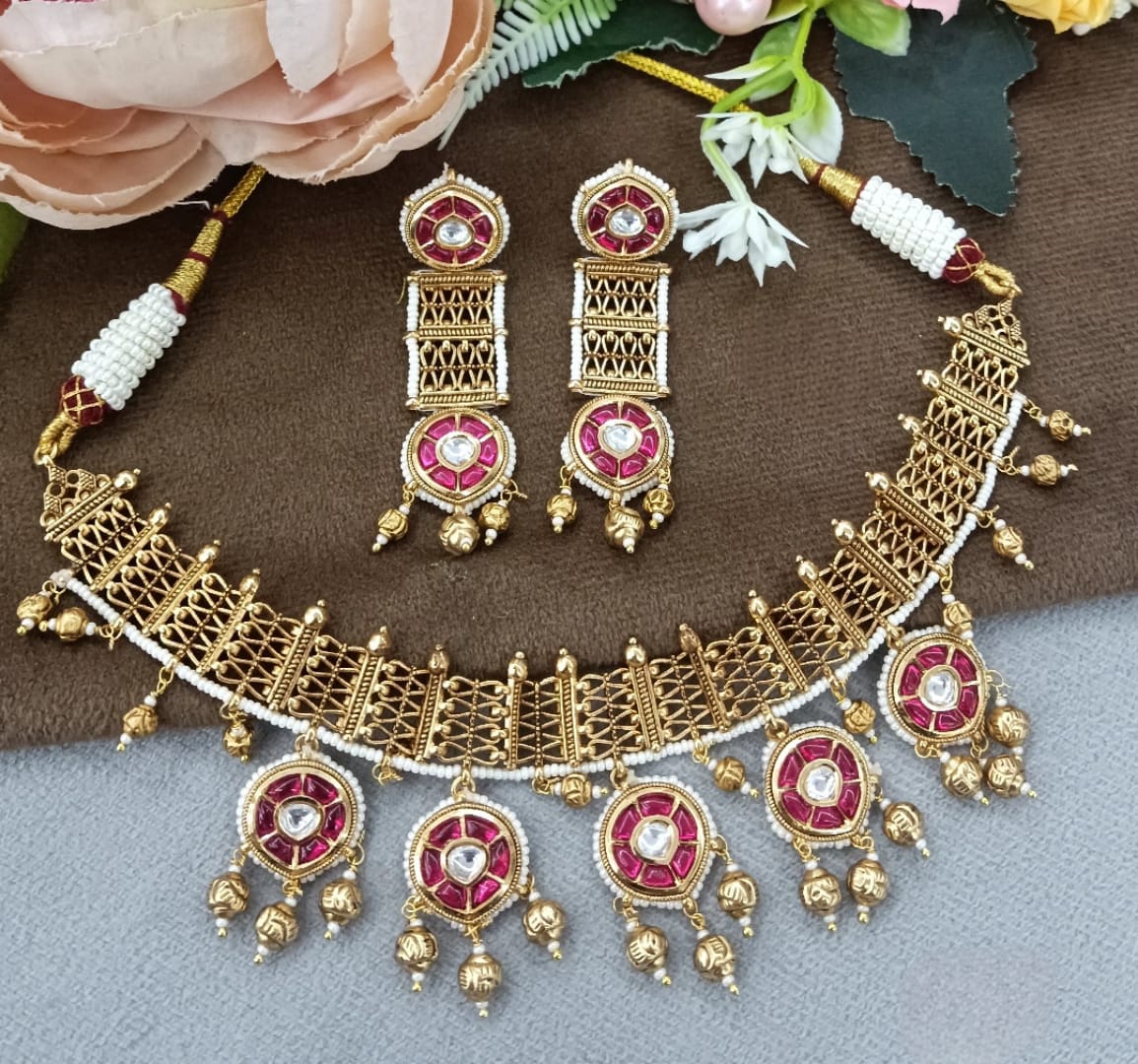 Gold With Takkad Stone Choker In Matte Finish For Women