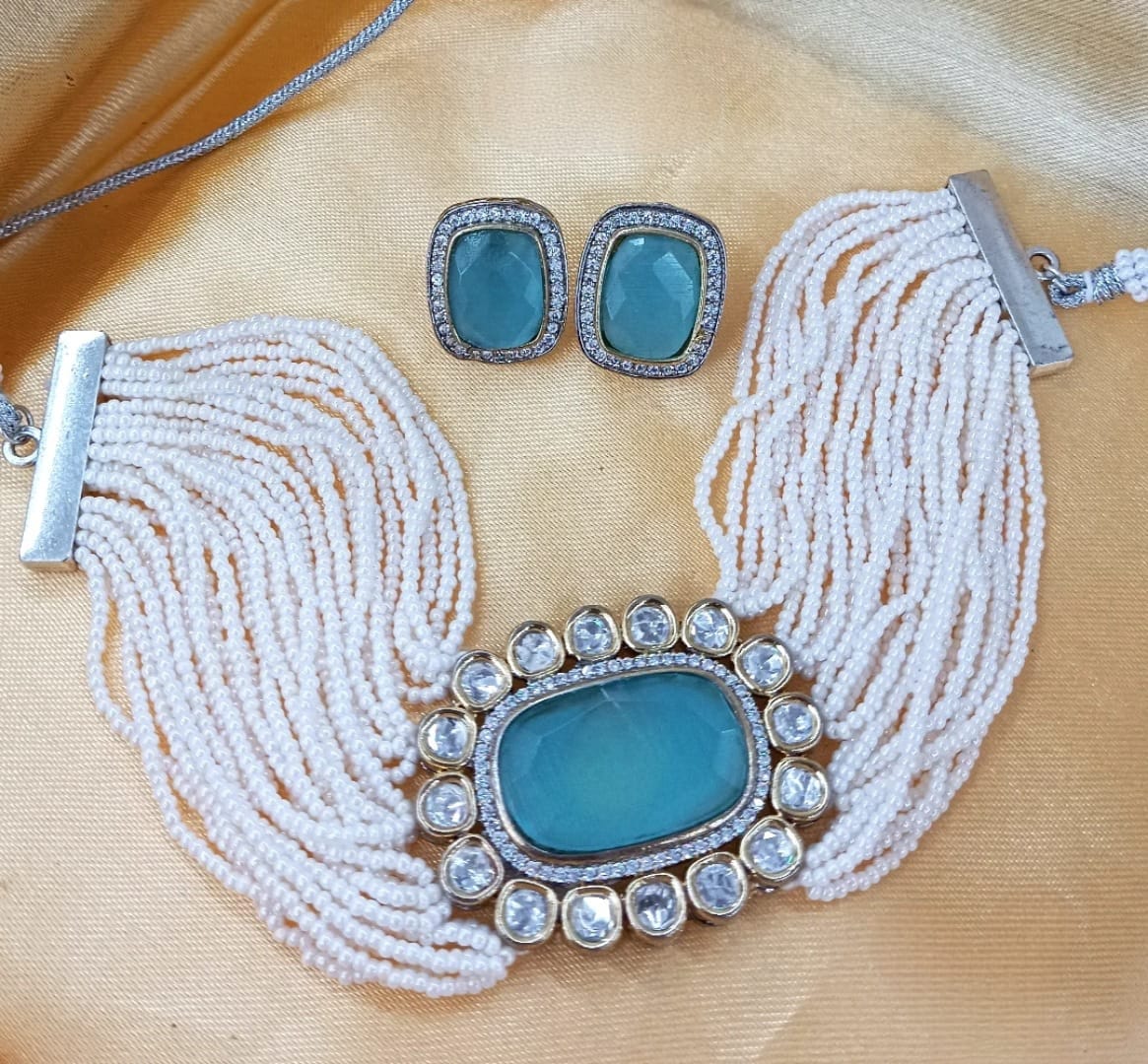 Square Centre Stone With side Pearl Beading Choker For women