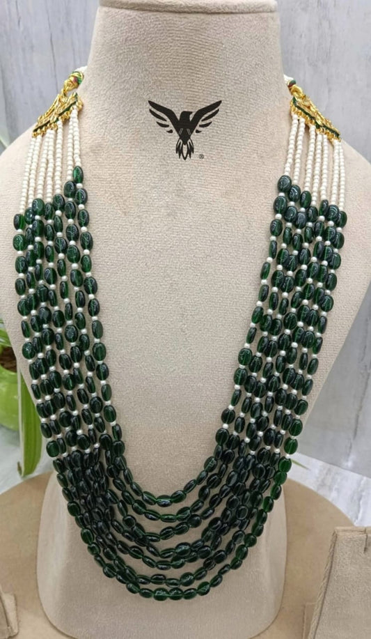 Unisex kantha necklace in emeralds