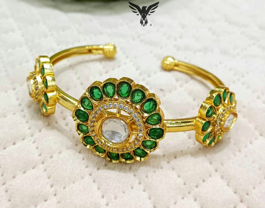 Koshambhi Traditional Kundan Bracelets For Women With Peridot