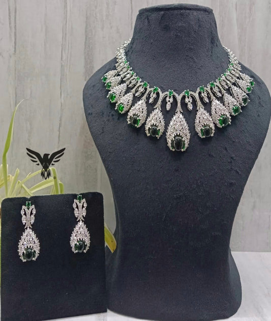 Elizabeth Emerald Diamond Set With Earings