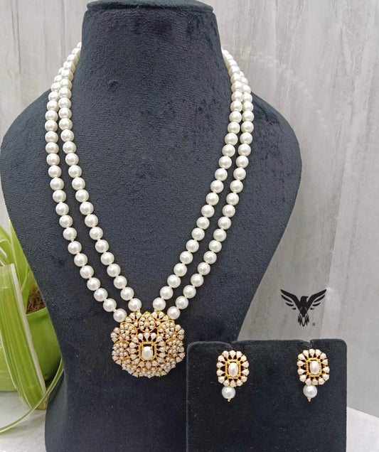 Parnavi Fresh water pearl Necklace