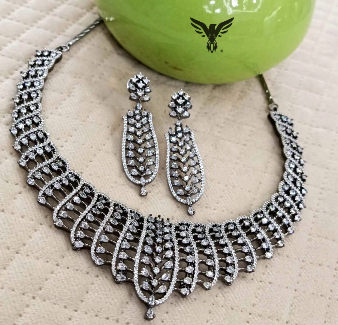 Narza Real Look Alike Necklace Silver Plated