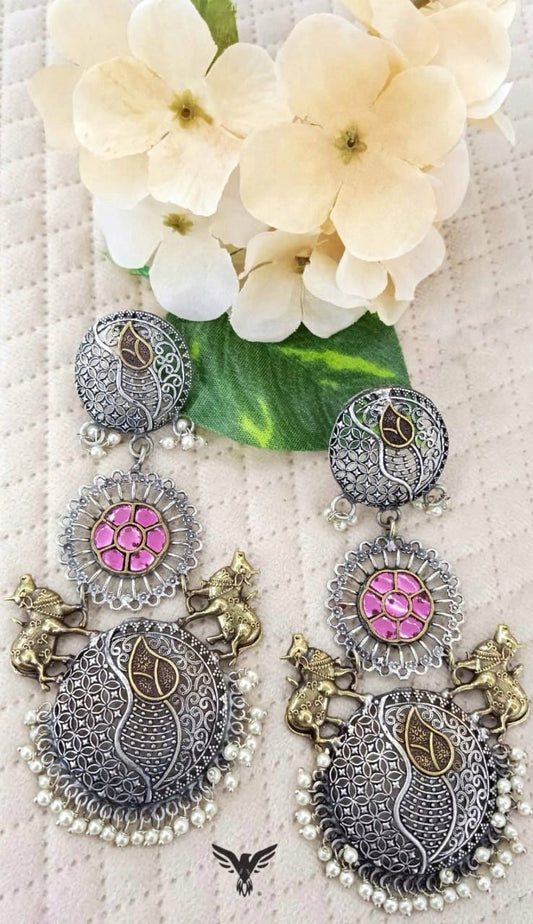 Paahi Silver Look Alike Kundan Earings In Pink With Pearl Drops