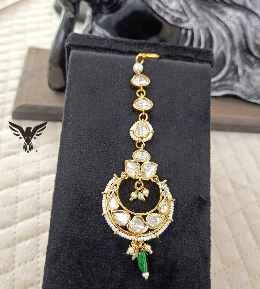 Chand Kundan Tika In Green Drop For Women