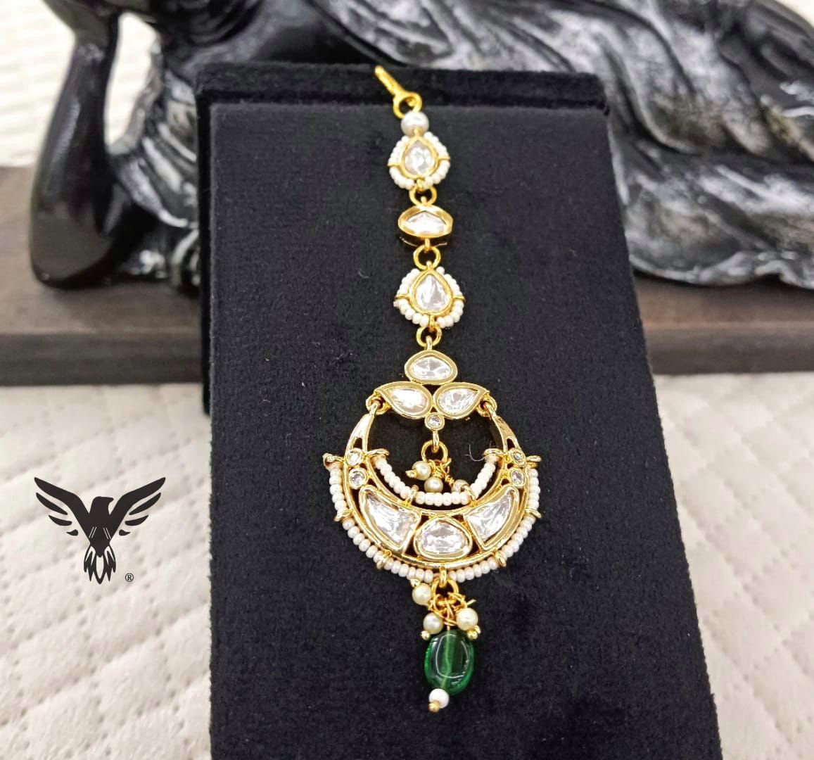 Chand Gold polished Kundan Tika In Green Drop For Women