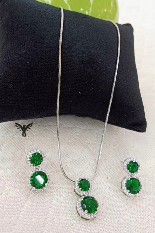 Ukti Emerald Pendant Set For Women