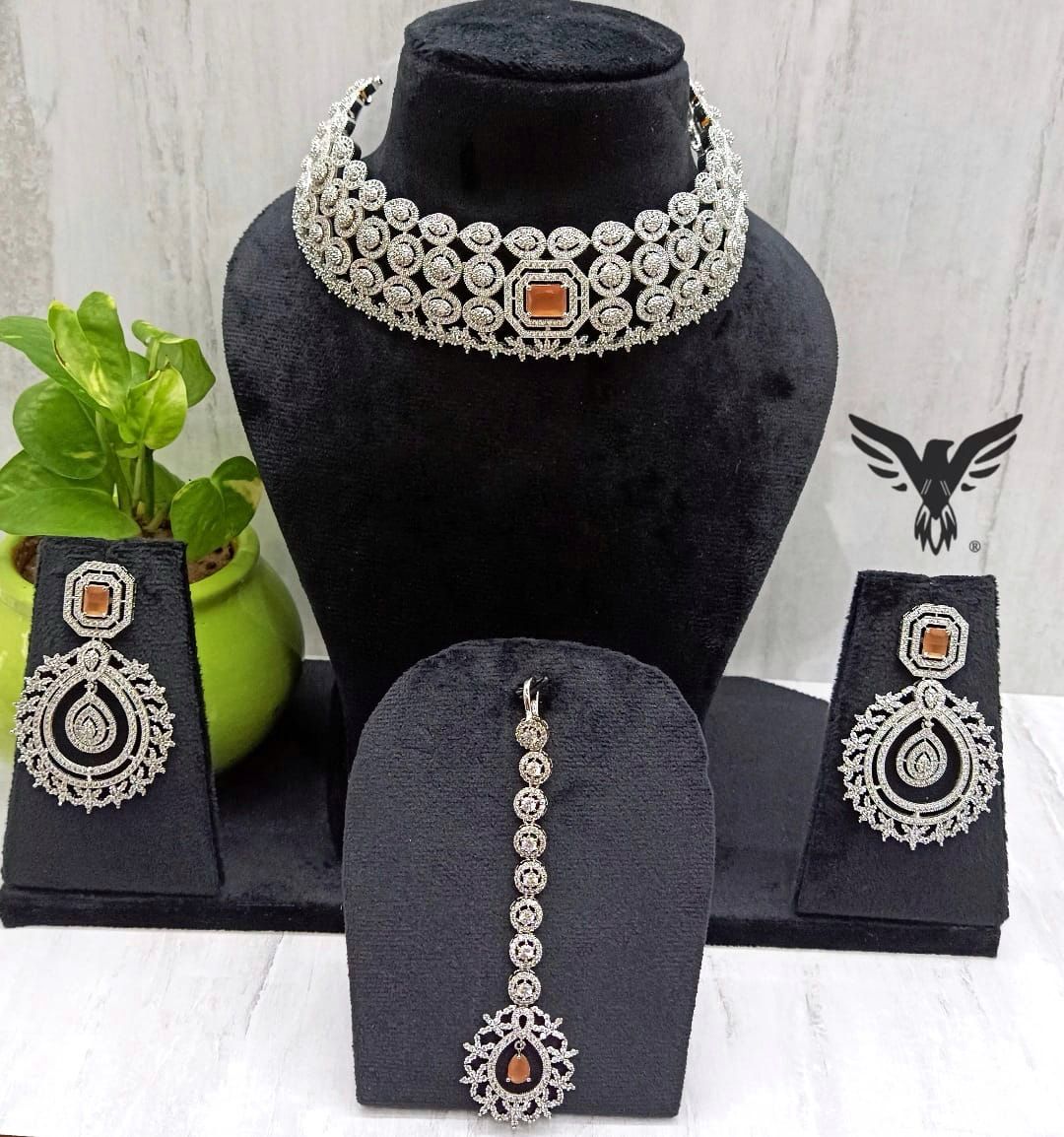 AMEERA AMERICAN DIAMOND BRIDAL CHOKER WIITH TIKKA