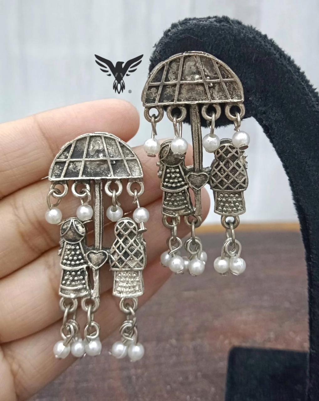 Chhavi Silver Look Alike Cute Couple Earings For Women