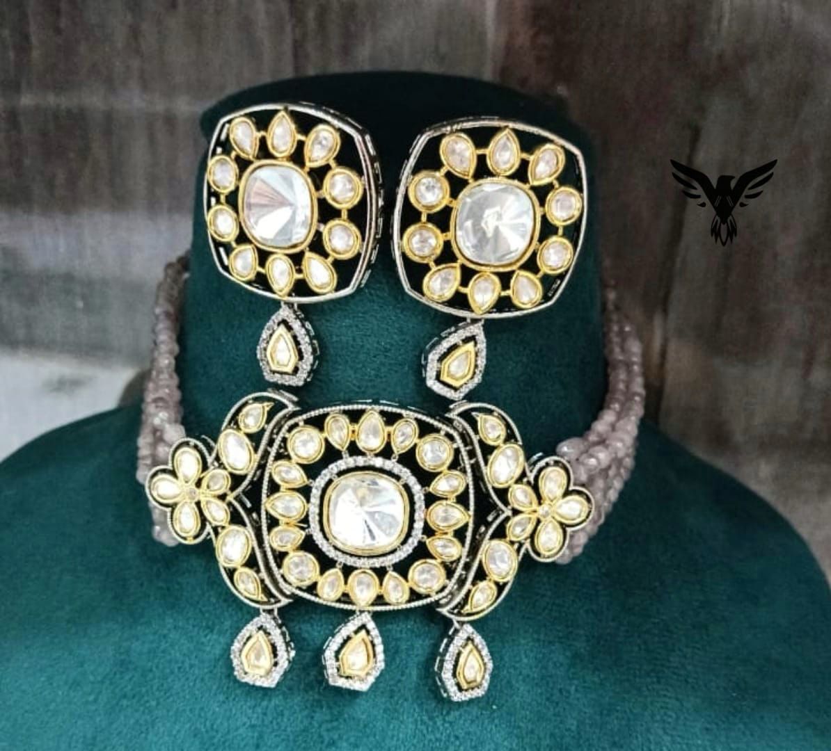 Lavish Multi Layered Mala In Kundan Broach Necklace