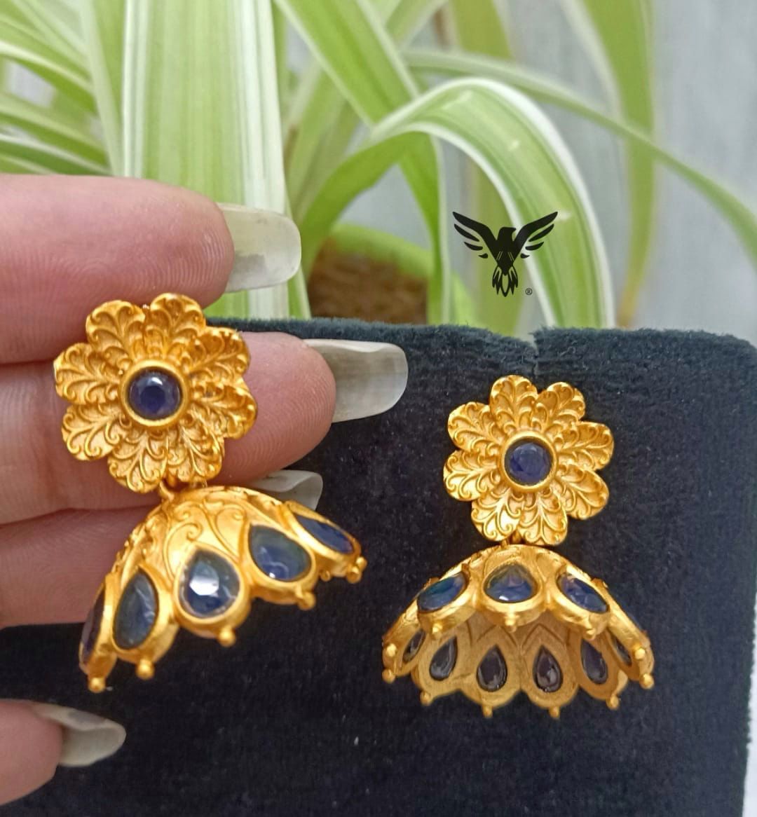 Mohi Gold Plated Kundan Earings In Black  For Women