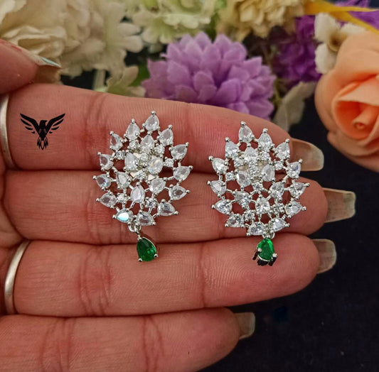 Vaibhavi Diamond Earings In Emerald Drop For Women