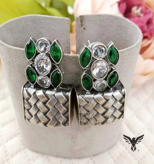 Trisha Silver Look Alike Earings In Emerald For Women