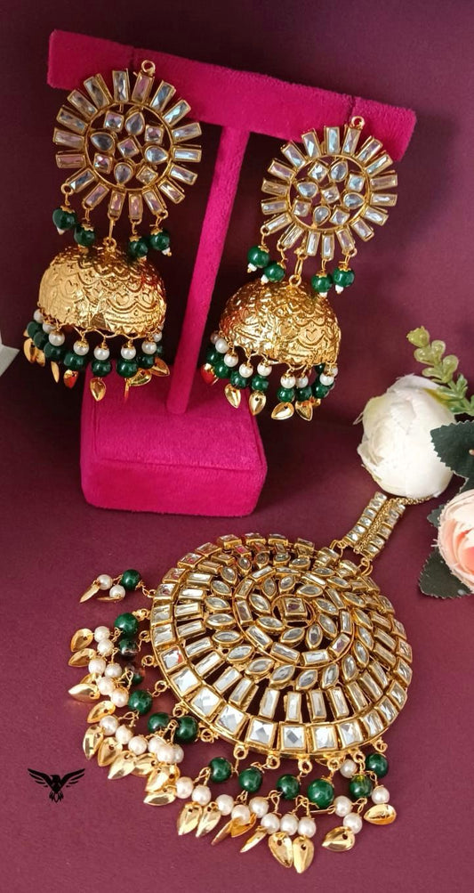 Aagya Kundan Mangtika And Earings In Emerald For Women