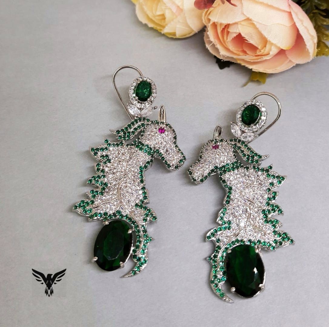Mokshdha Diamond Earings In Emerald For Women
