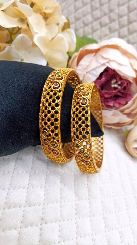 Shinda Gold Plated Kundan Bangles For Women