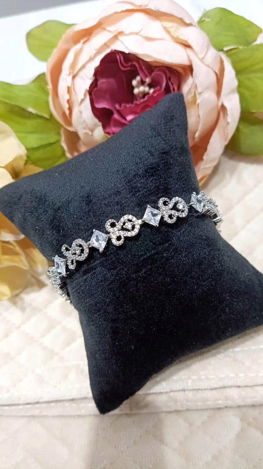 Harvi Diamond Bracelet For Women