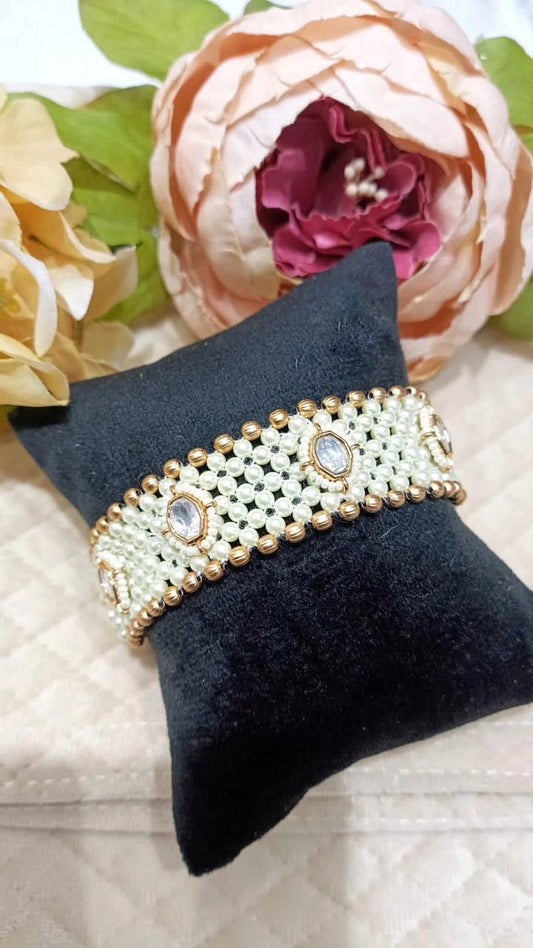 Harvi Beaded Bracelet In Kundan For Women