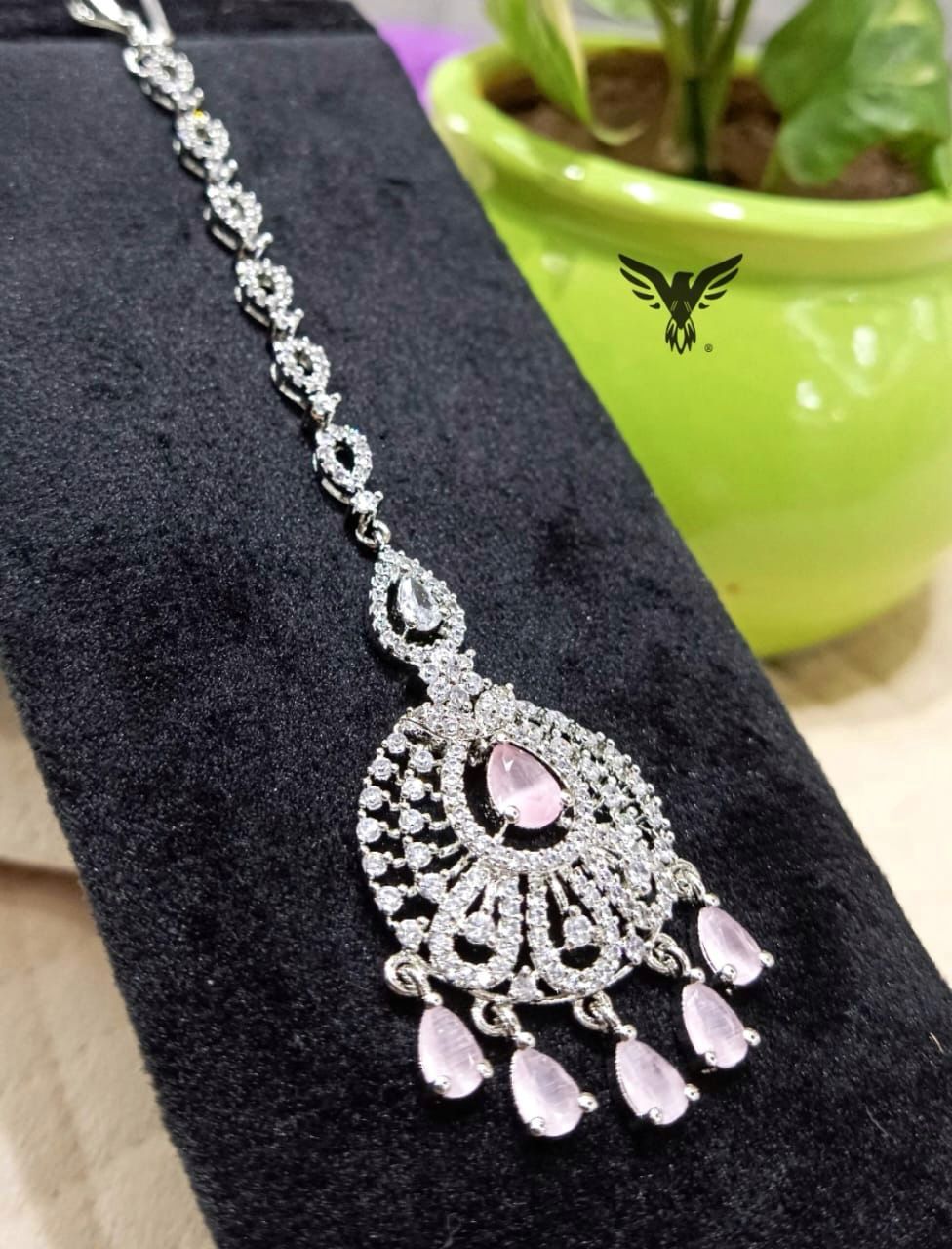 Ayat Beautiful Diamond Mangtika In Pink Drops For Women