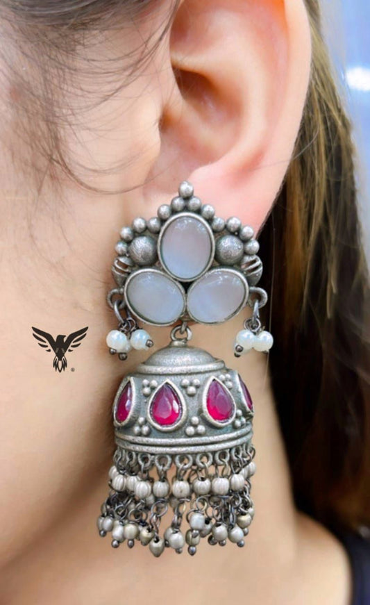 Avneet Silver Look Alike Jhumkis In Ruby And Gray Stone For Women