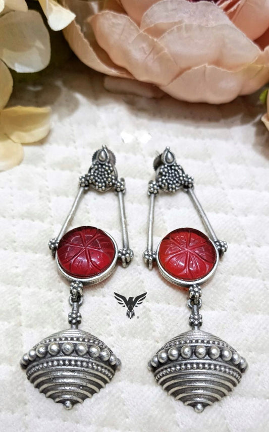 Shivjot Silver Look Alike Carved Stone Earings In Red For Women