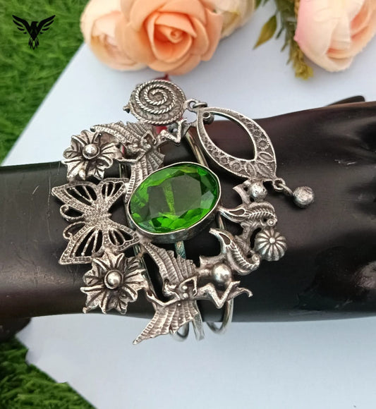 Bhavya Green Silver Look Alike Bracelet For Women