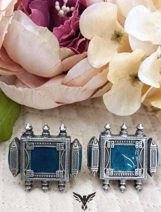 Kashvi Sapphire blue Square Oversized Studs Earring