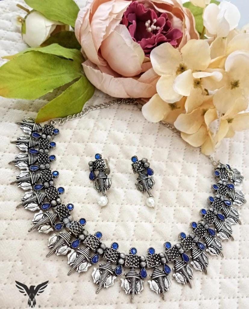 Aamani silver look alike blue necklace with earrings